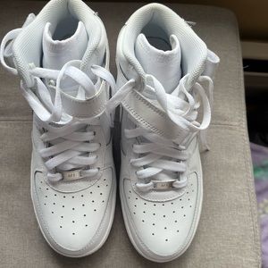 Nike Air Force 1 Mid Hi Top Sneakers